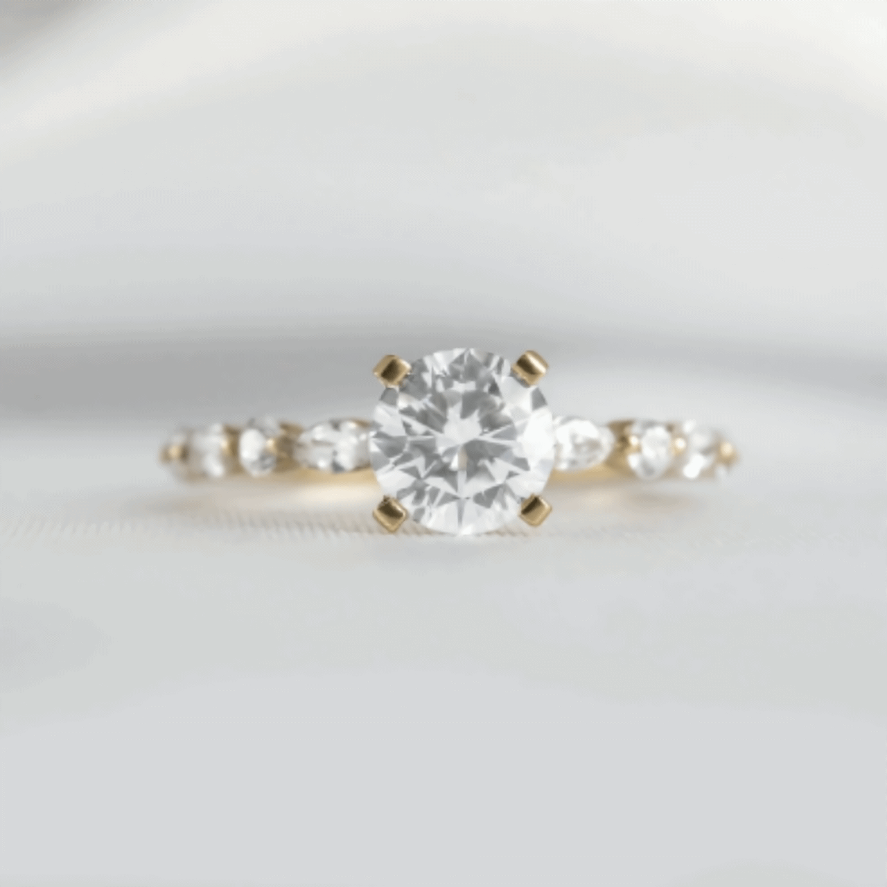 Round Solitaire Ring with Mix Band