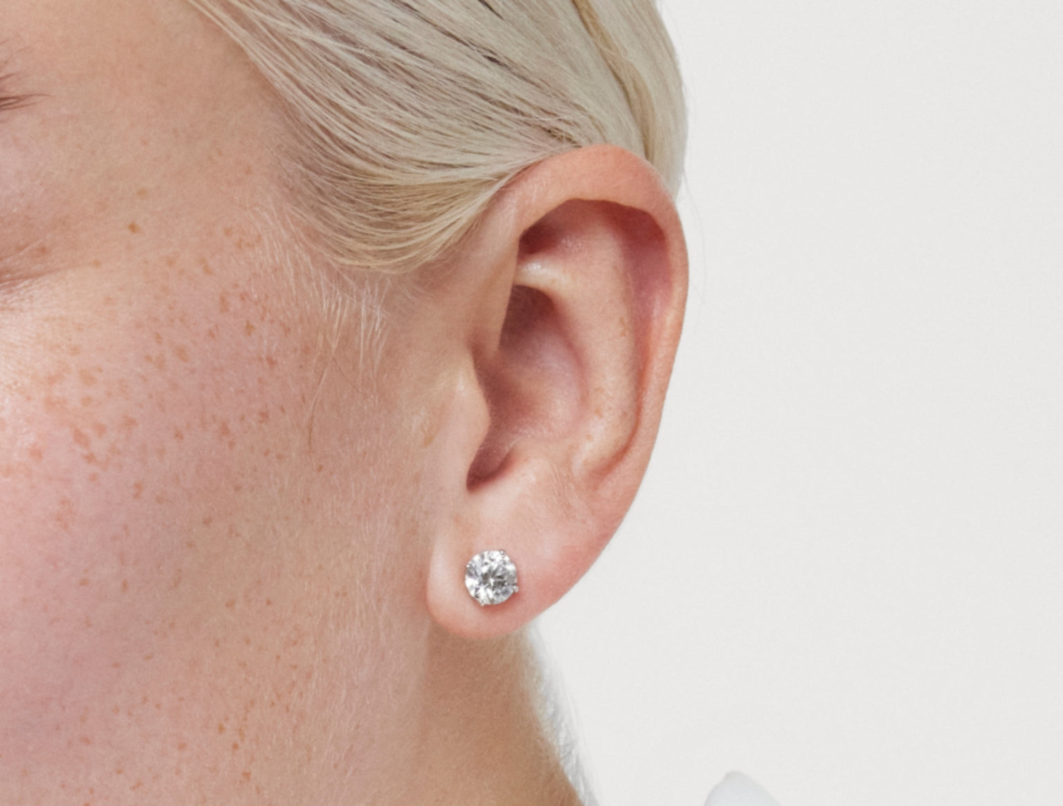 Round Stud Earrings